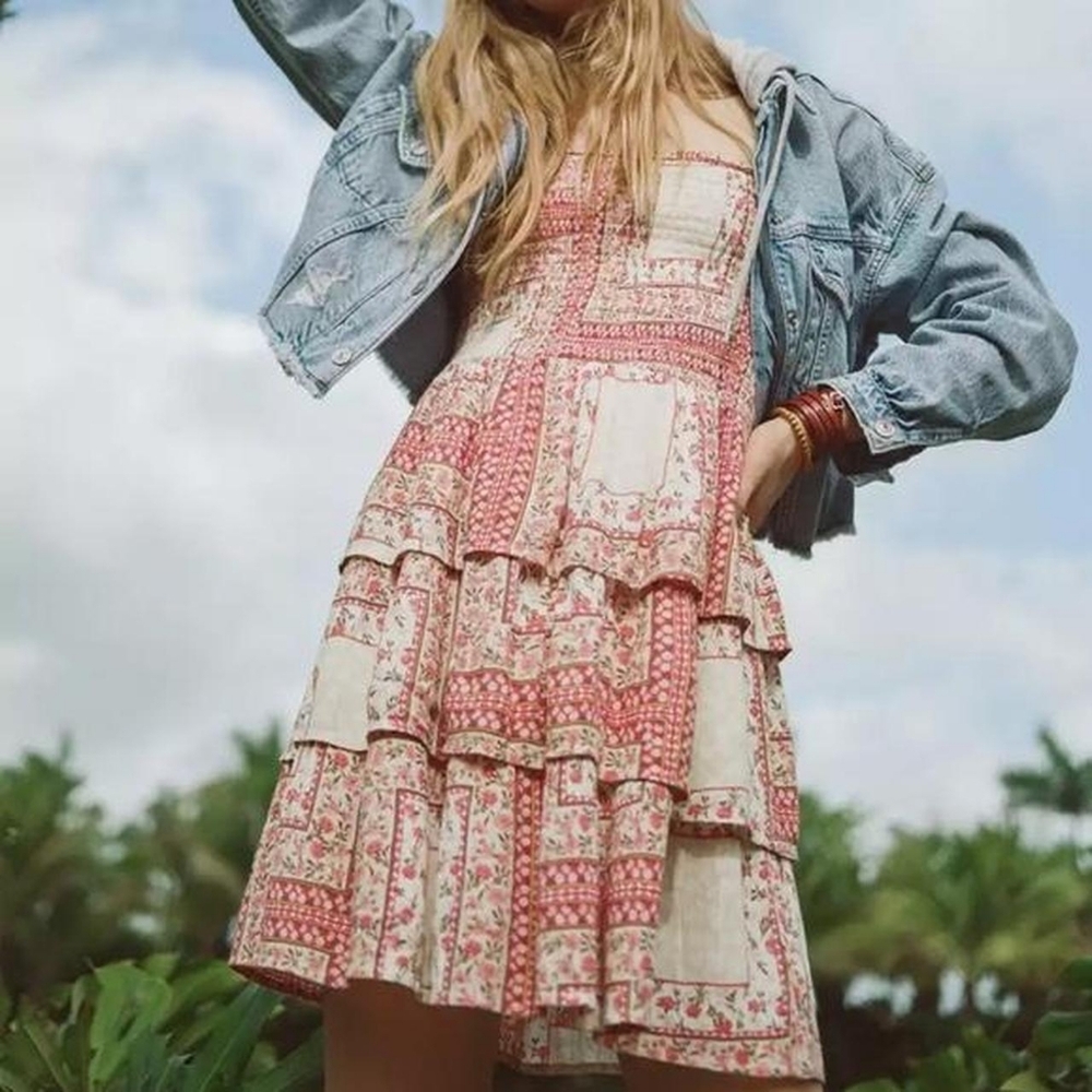 EUC•American Eagle 🦅 Outfitters Pink Patchwork/Floral Tiered Mini Dress•Medium
